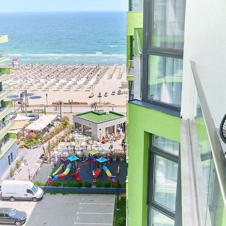 Rainbow Sea View Apartment Spa N Pool Resort - Parking Mamaia Kültér fotó