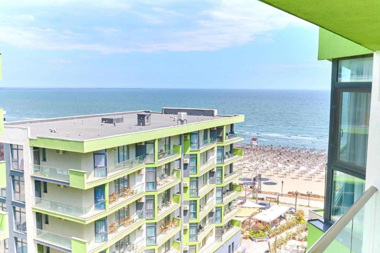 Rainbow Sea View Apartment Spa N Pool Resort - Parking Mamaia Kültér fotó